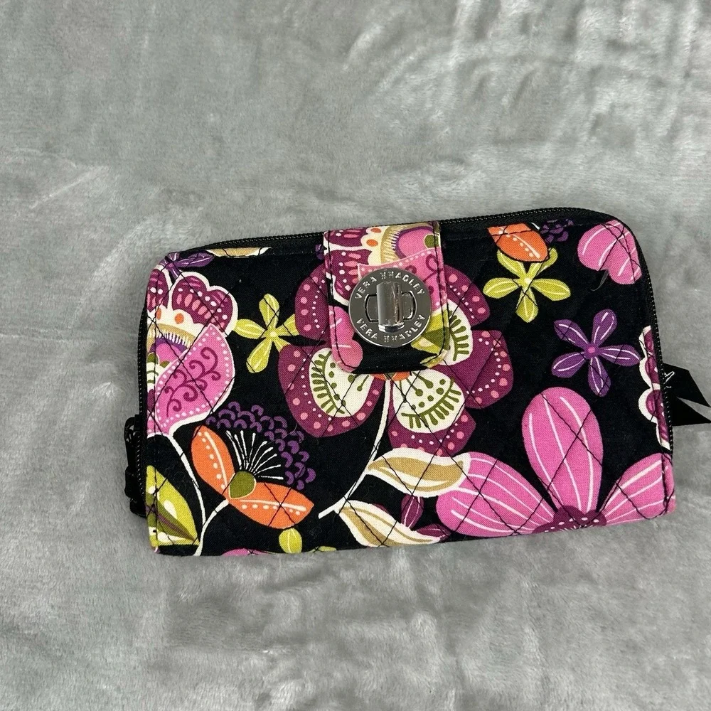 Vera Bradley Turn Lock Wallet Purse "Pirouette Pink" Retired Pattern - Picture 1 of 8